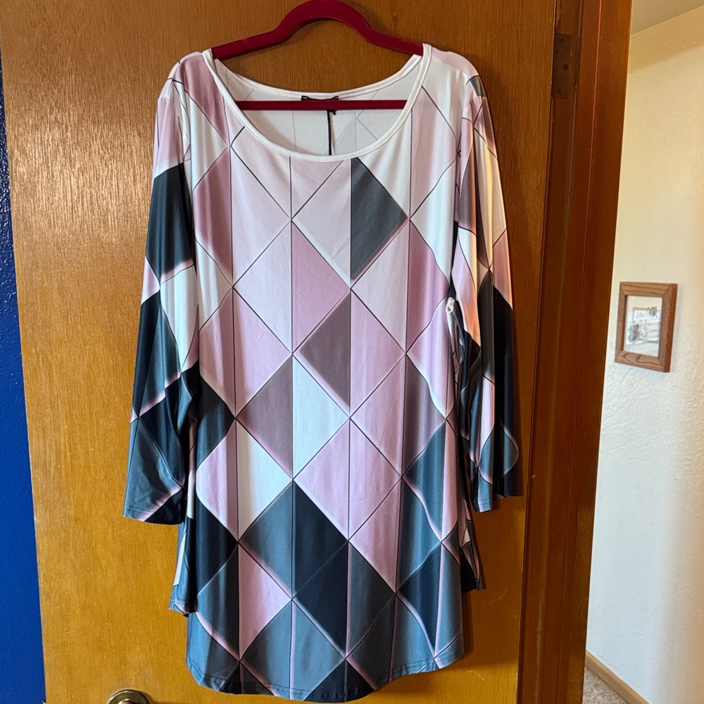 Lily Pink and Gray Diamond Tunic